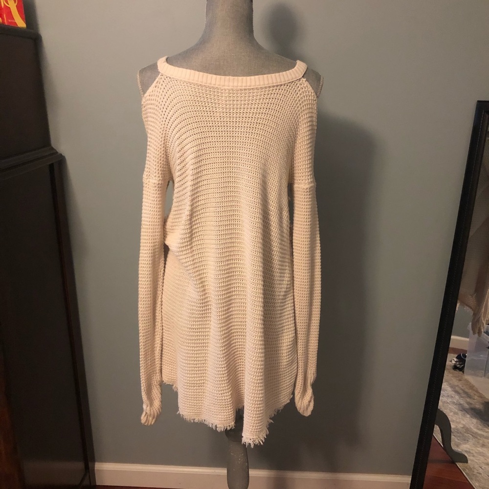 Cold Shoulder Knit Sweater - Picture 3 of 4